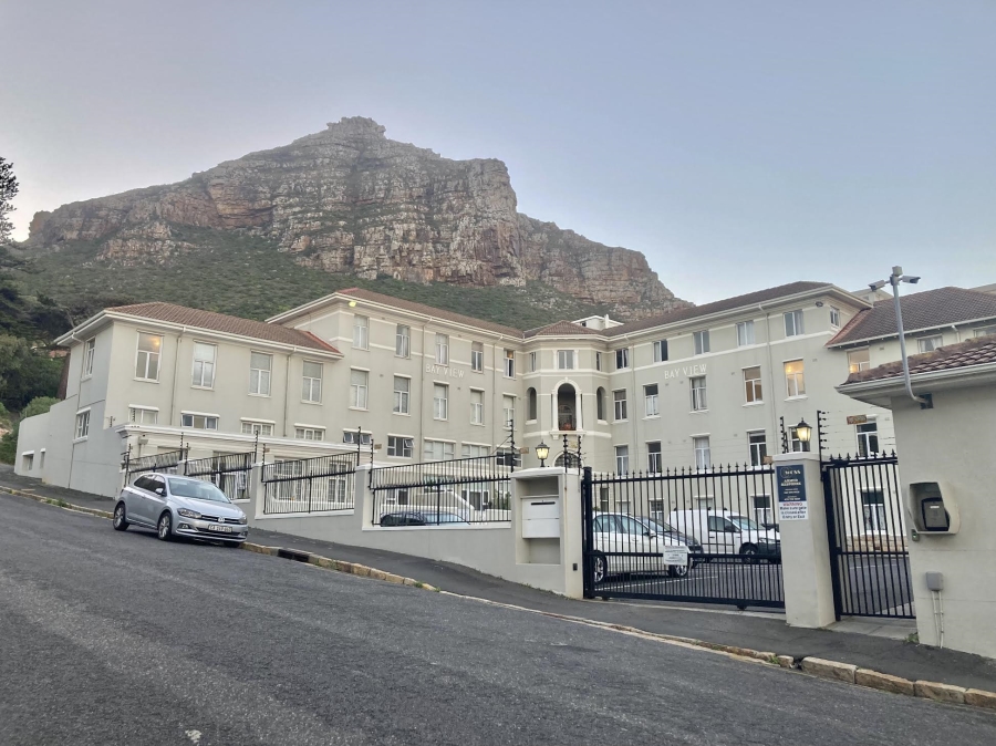 To Let 1 Bedroom Property for Rent in Muizenberg Western Cape